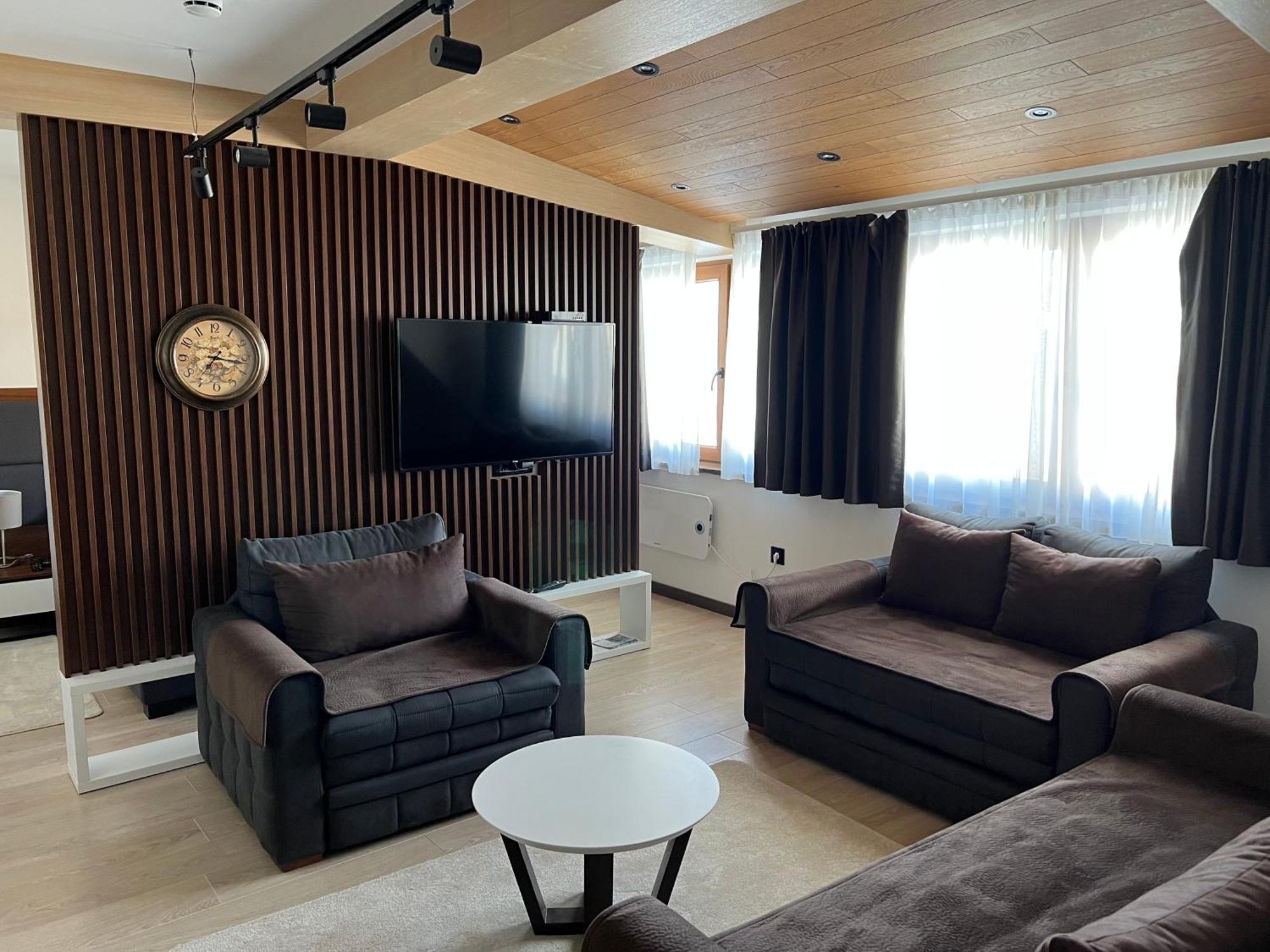 Family Apartmans Harry- Apartmans Of The Apart Hotel & Spa Zoned, Kopaonik - Special Benefit, Children Up To 13 Years Of Age Accompanied By Two Adults Stay For Free-Parking-Breakfast-Pool&Spa Luaran gambar