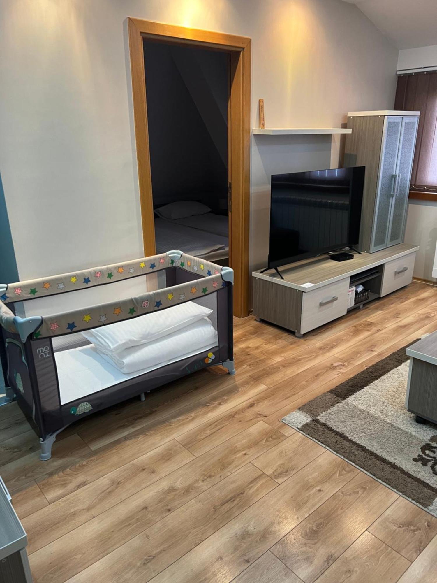 Family Apartmans Harry- Apartmans Of The Apart Hotel & Spa Zoned, Kopaonik - Special Benefit, Children Up To 13 Years Of Age Accompanied By Two Adults Stay For Free-Parking-Breakfast-Pool&Spa Luaran gambar